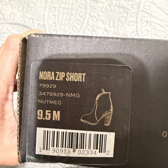 Frye Nora Zip Short Ankle Bootie, Nutmeg, 9.5 M - Picture 3 of 6